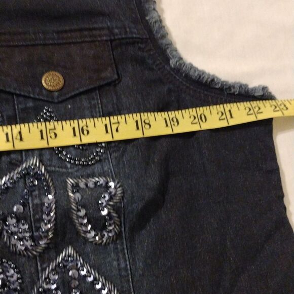 CONSIGNMENT! NWT Beautiful Beaded Denim Vest by Diane Gilman size L! - Picture 12 of 14